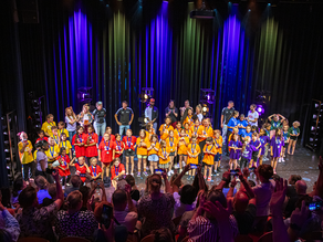 Ruim 50 kinderen stralen op het podium tijdens Move the City