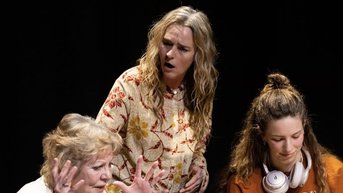 Internationale Vrouwendag: Voorstelling - Elke vrouw is een dochter